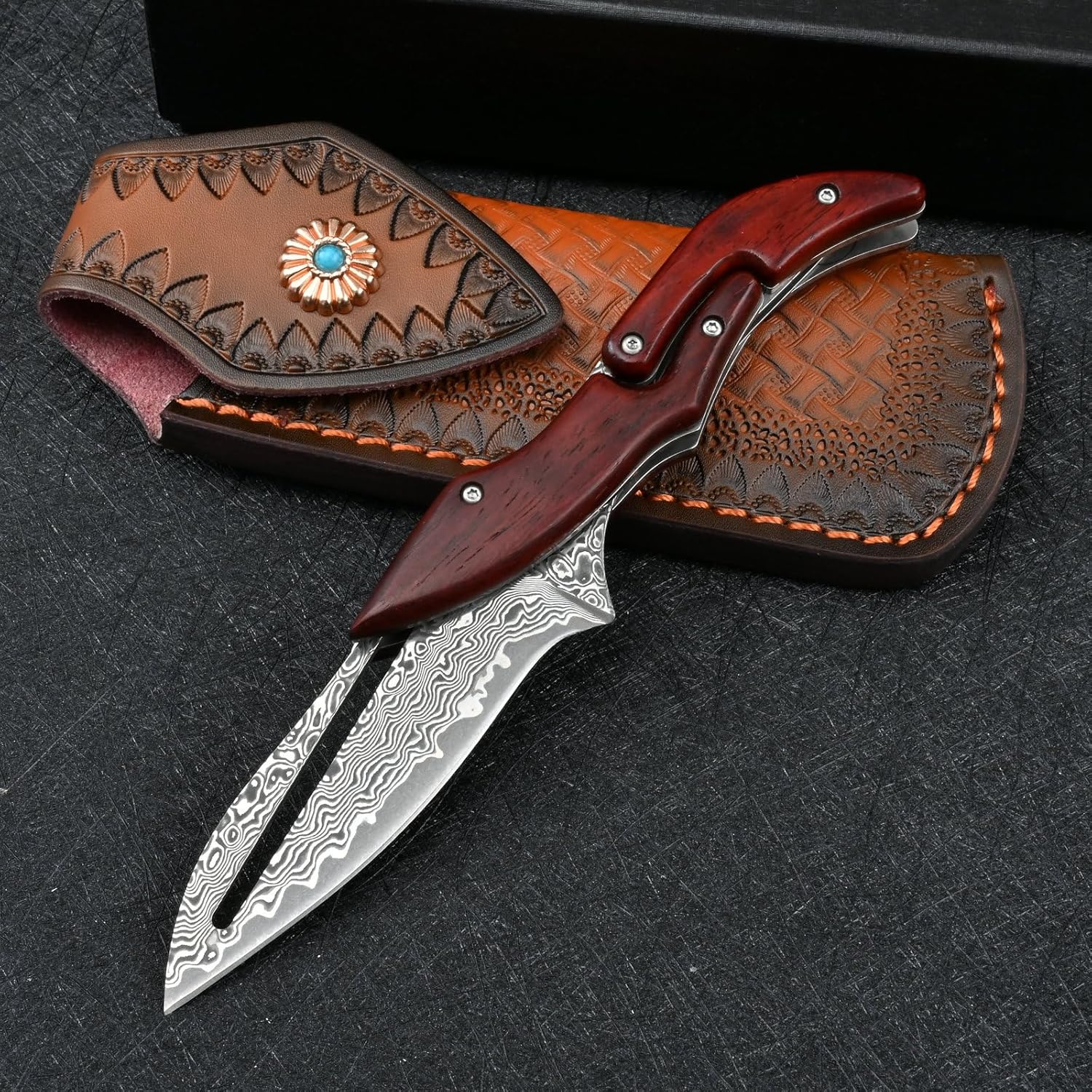 Damascus Steel Multitool – Sandalwood Handle, EDC